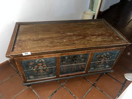 Bauerntruhe, 132 x 66 x 63 Bauerntruhe, 132 x 66 x 63