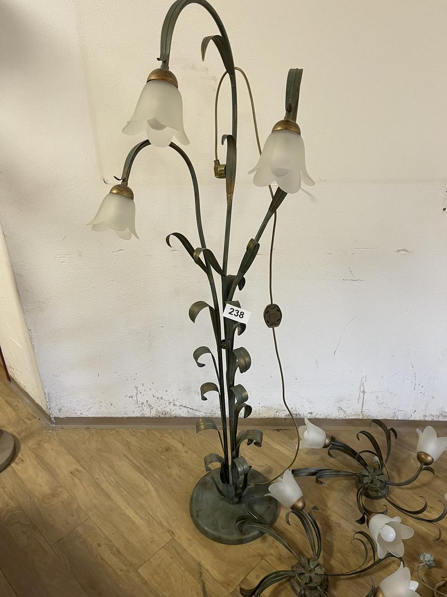 18 Stk. Wand- und Deckenleuchten, rustikal?d=2026-04-16 20:07:24