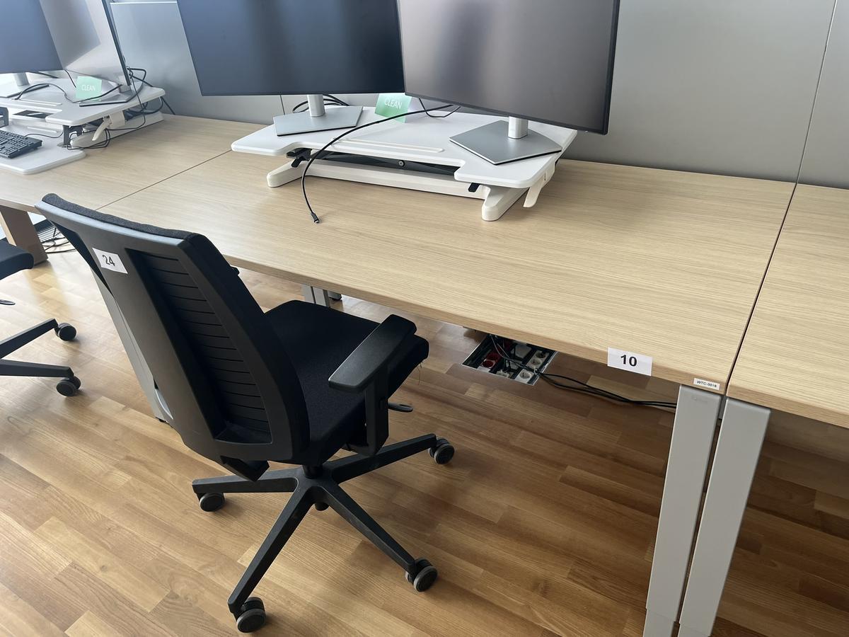 BENE Schreibtisch mit R&uuml;ckwand 160 x 80 cm?d=2026-04-30 18:03:20