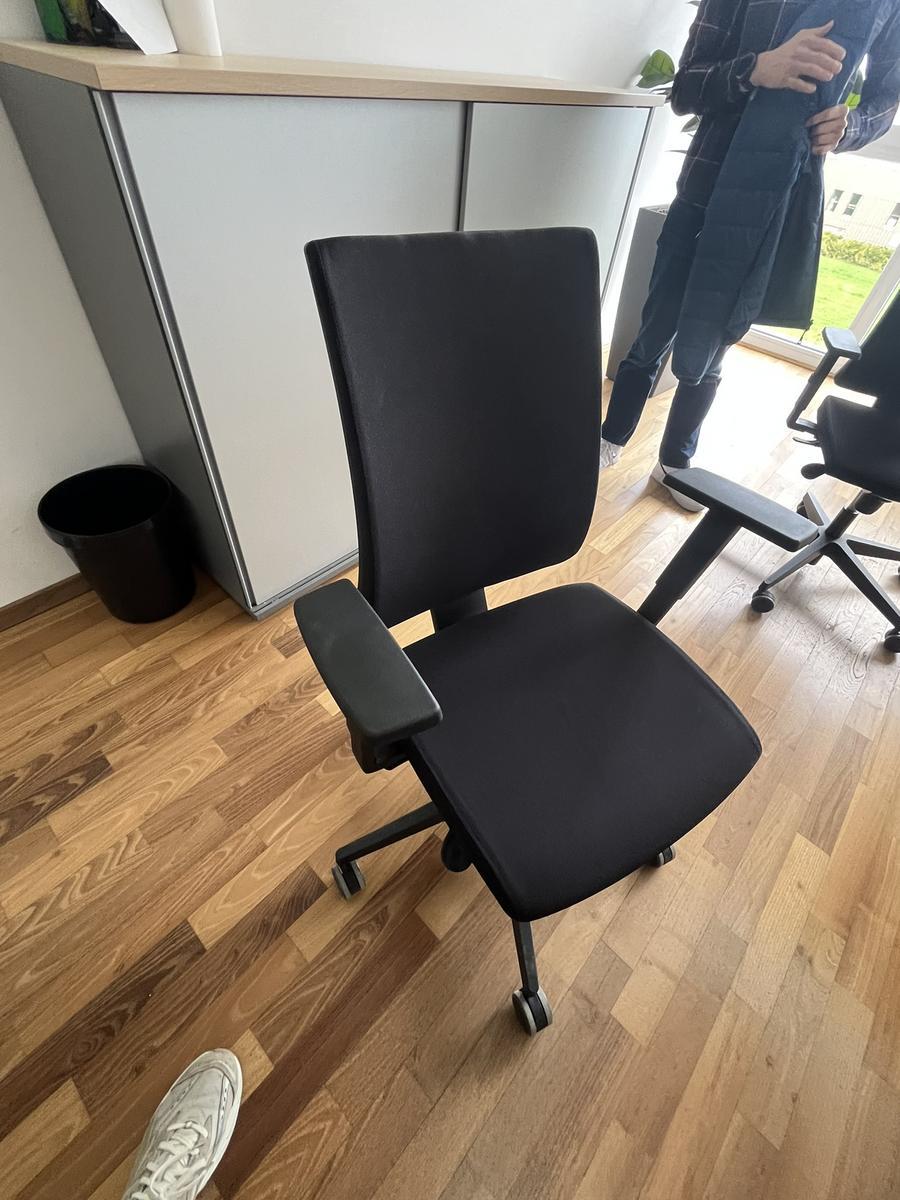 B&uuml;rodrehstuhl BENE schwarz Novy Styl?d=2026-04-30 18:03:43