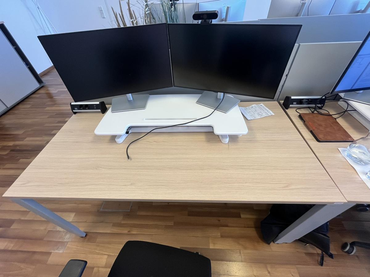 BENE Schreibtisch mit R&uuml;ckwand 160 x 80 cm?d=2026-04-30 18:03:25