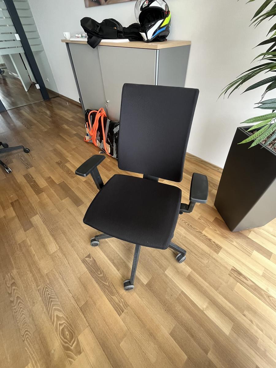 B&uuml;rodrehstuhl BENE schwarz Novy Styl?d=2026-04-30 18:03:22