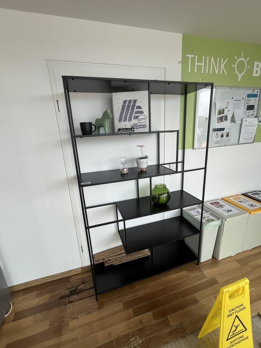 Regal mit 5 Fachebene ca. 115/35/185 cm?d=2026-04-30 18:03:47