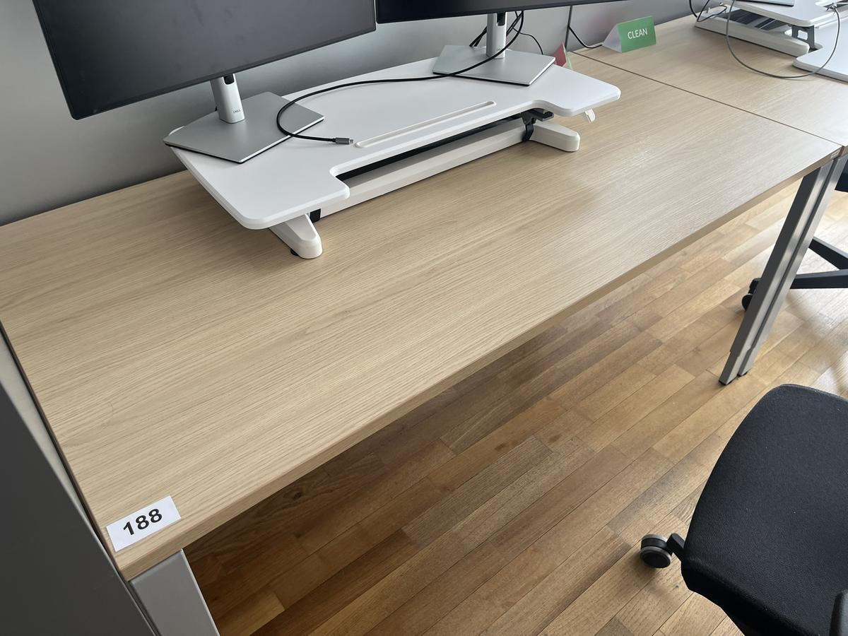 BENE Schreibtisch mit R&uuml;ckwand 160 x 80 cm?d=2026-04-30 19:22:14