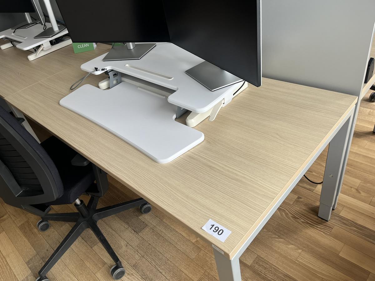 BENE Schreibtisch mit R&uuml;ckwand 160 x 80 cm?d=2026-04-30 19:22:17