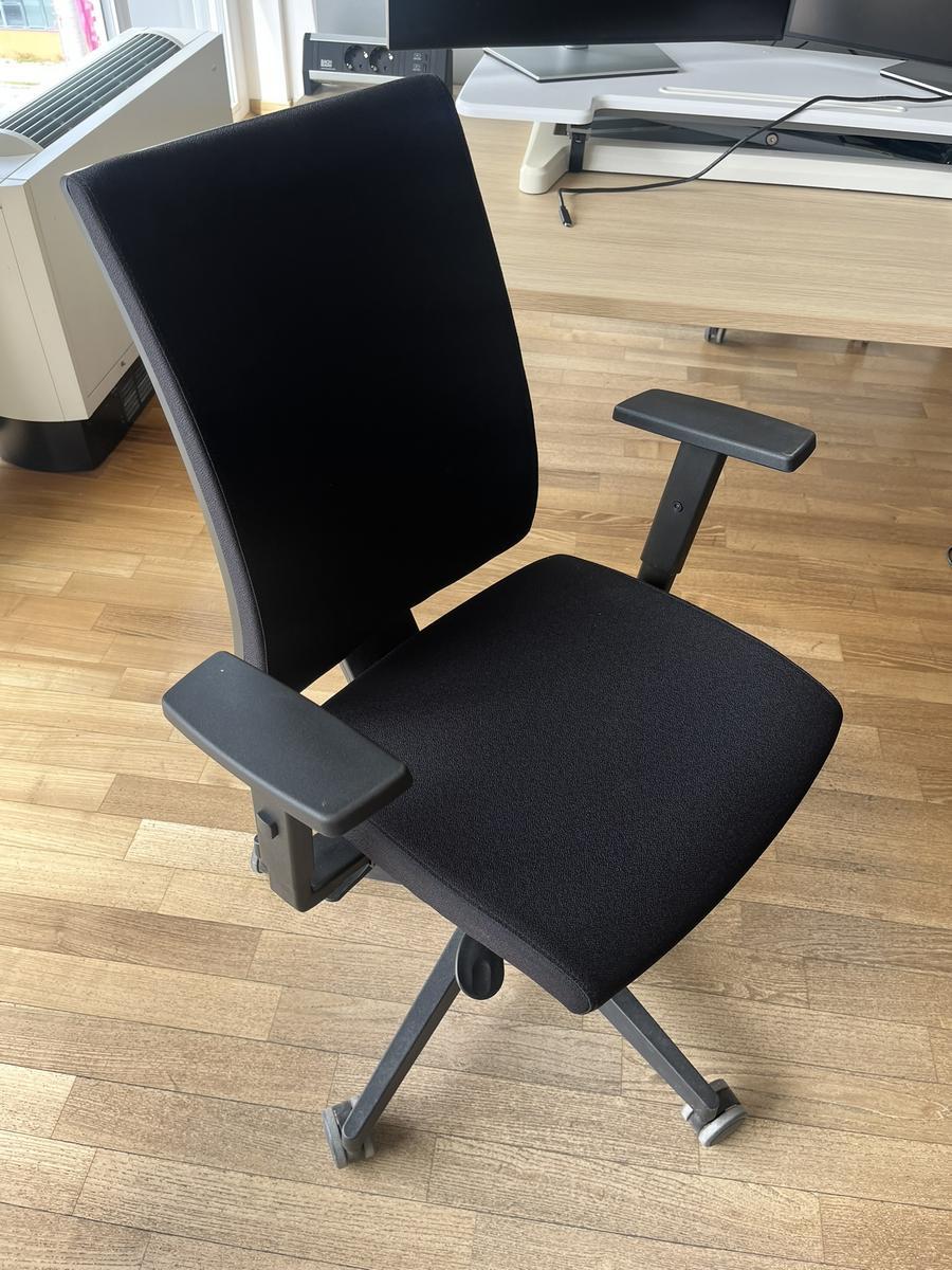 B&uuml;rodrehstuhl BENE schwarz Novy Styl