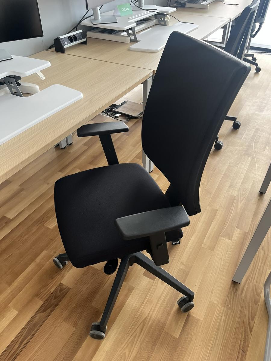 B&uuml;rodrehstuhl BENE schwarz Novy Styl