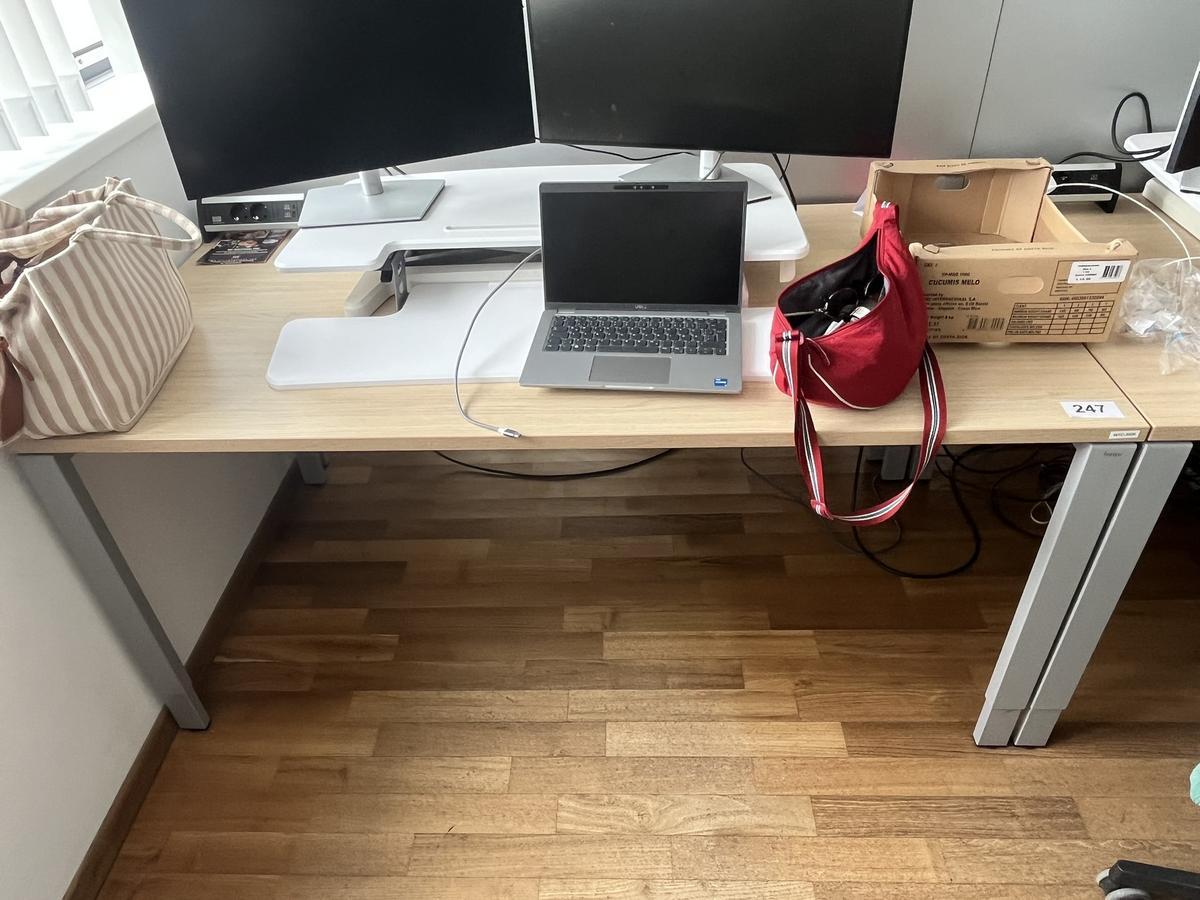 BENE Schreibtisch mit R&uuml;ckwand 160 x 80 cm?d=2026-04-30 19:22:22