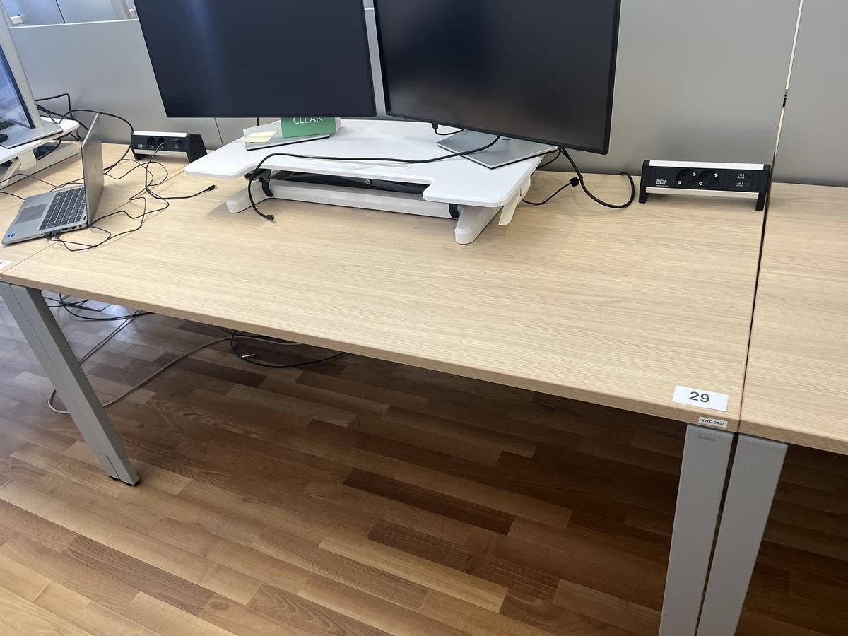 BENE Schreibtisch mit R&uuml;ckwand 160 x 80 cm?d=2026-04-30 18:03:21