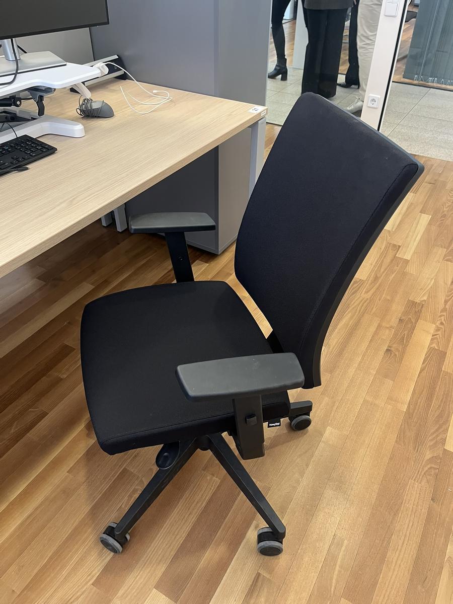 B&uuml;rodrehstuhl BENE schwarz Novy Styl