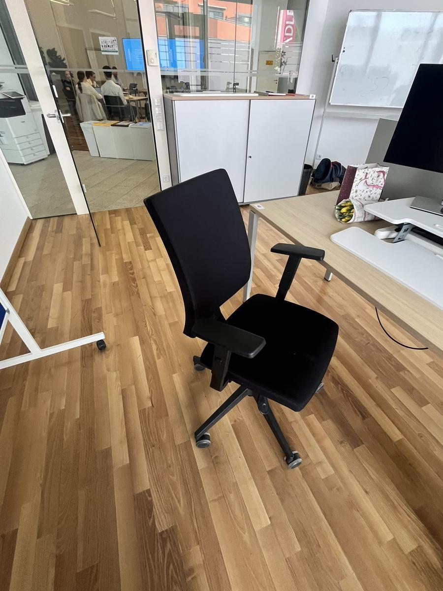 B&uuml;rodrehstuhl BENE schwarz Novy Styl?d=2026-04-30 18:03:48