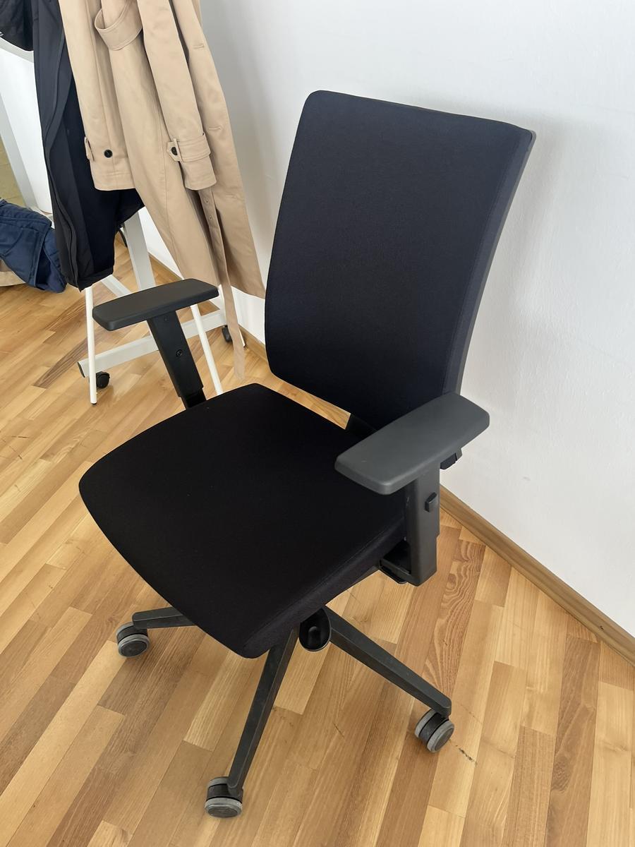 B&uuml;rodrehstuhl BENE schwarz Novy Styl?d=2026-04-30 18:03:47