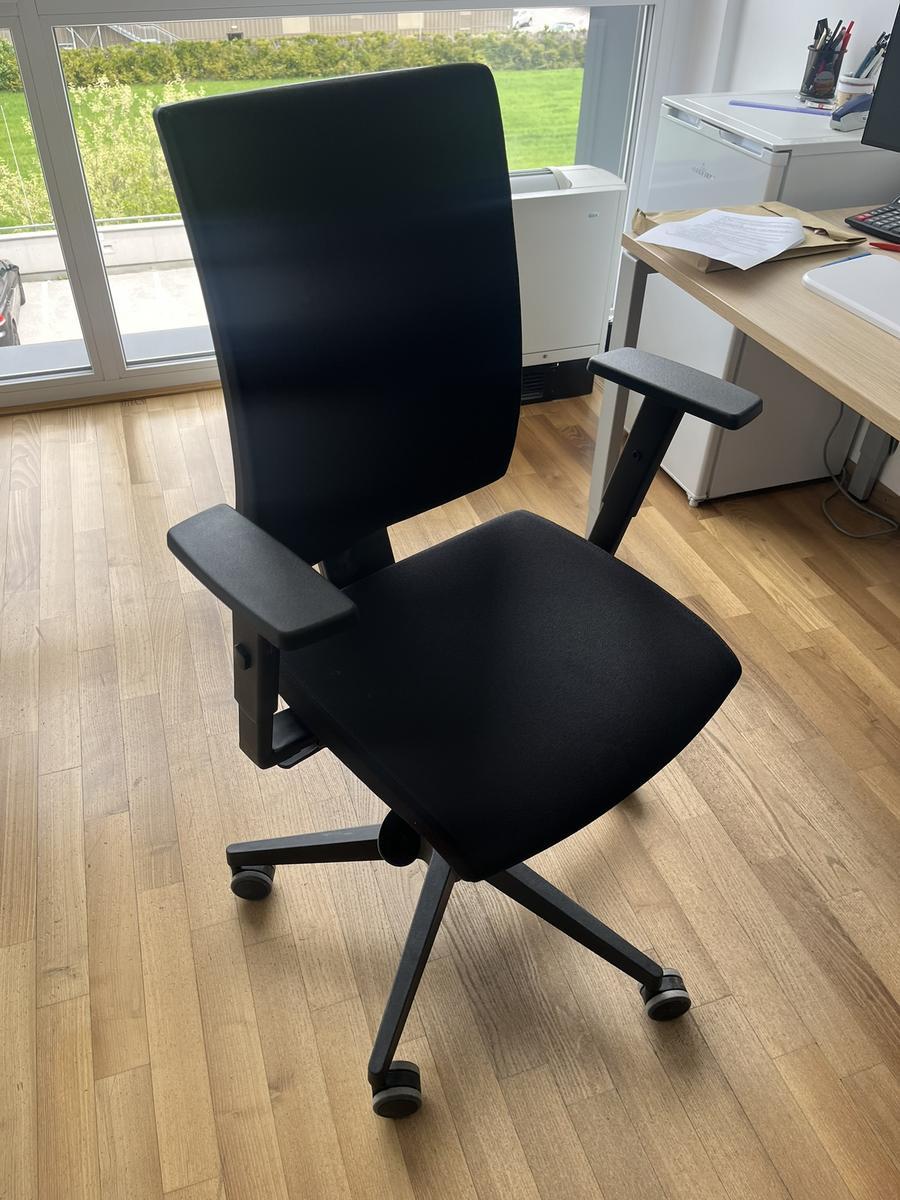 B&uuml;rodrehstuhl BENE schwarz Novy Styl