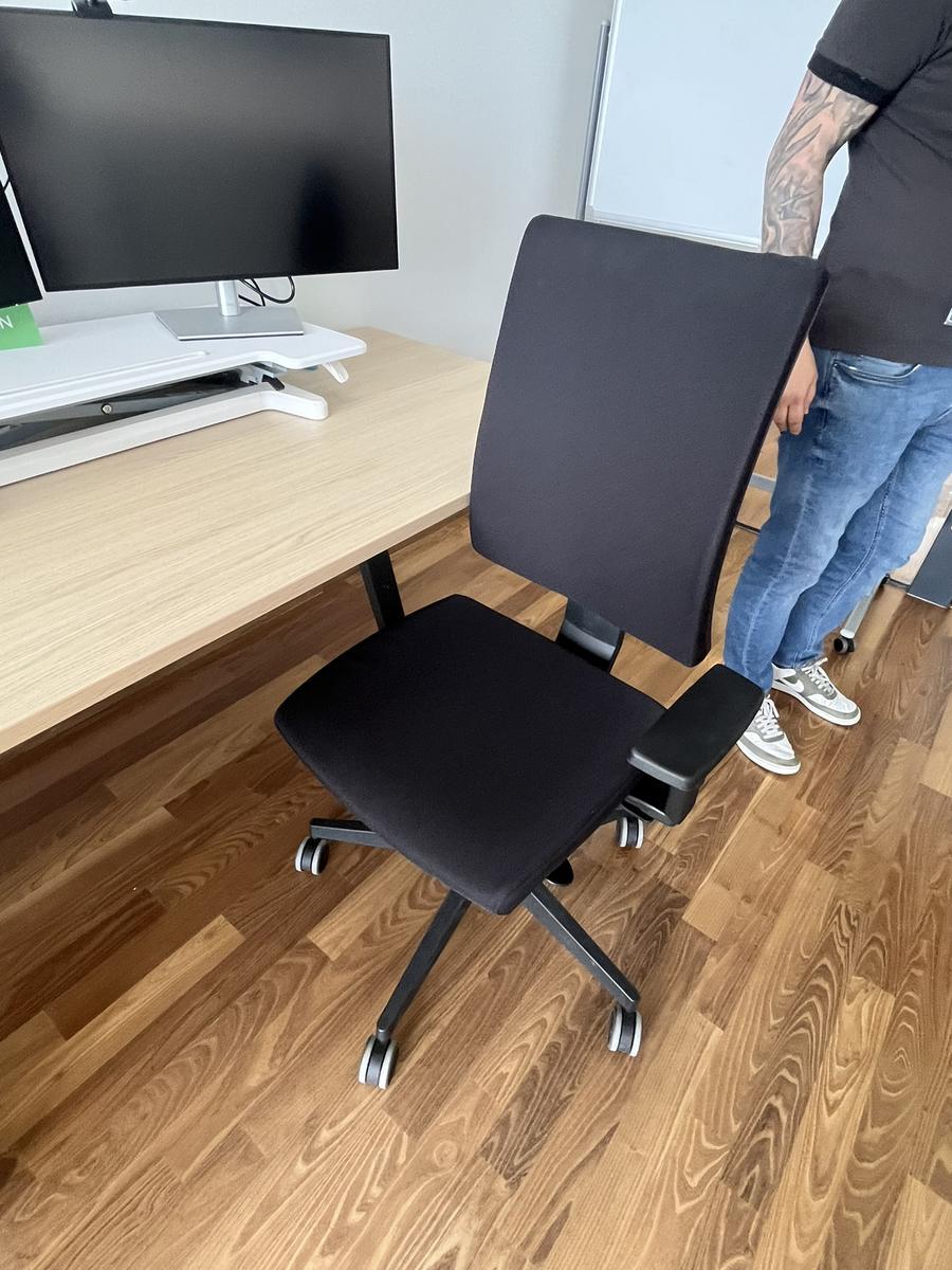 B&uuml;rodrehstuhl BENE schwarz Novy Styl?d=2026-04-30 18:03:41