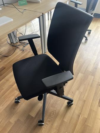 B�rodrehstuhl BENE schwarz Novy Styl