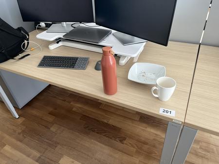 BENE Schreibtisch mit R�ckwand 160 x 80 cm