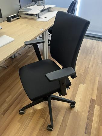 B�rodrehstuhl BENE schwarz Novy Styl