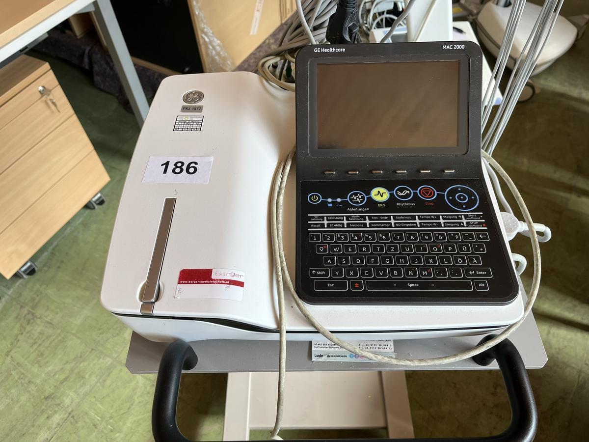 GE PKJ 1977 plus GE Healthcare MAC 2000 EKG mit Trumpf Medizin Telesystem?d=2026-05-02 18:00:14