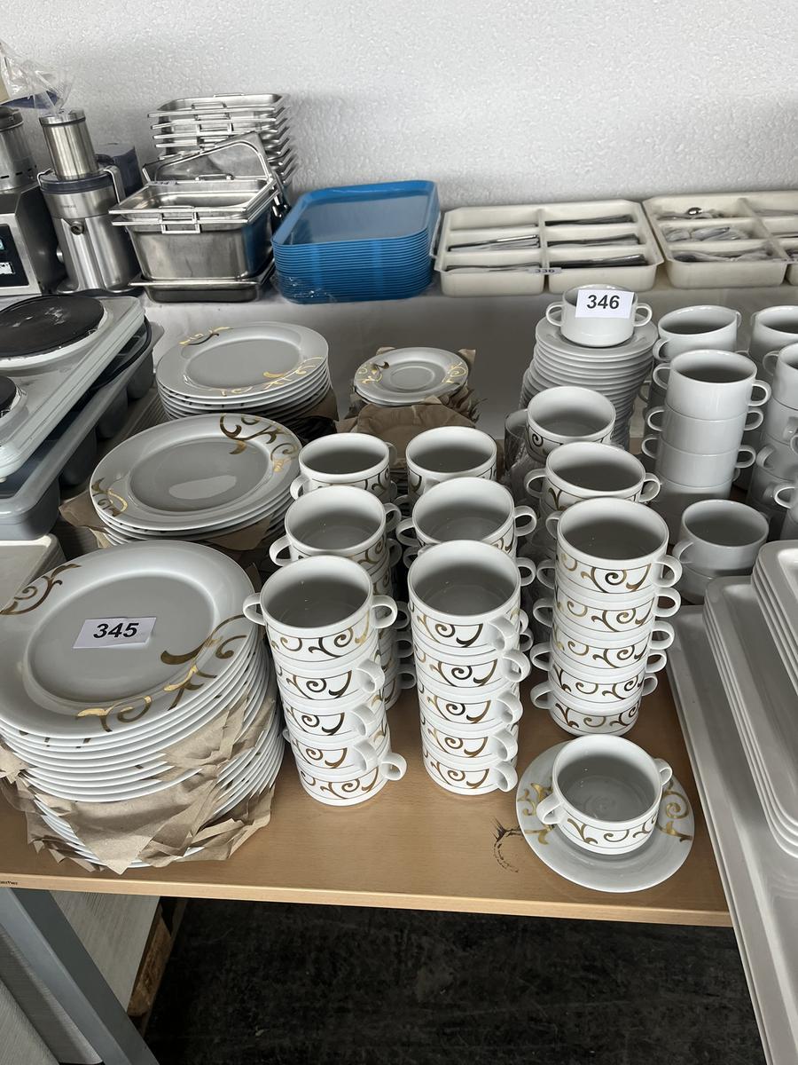 ca. 160 teiliges Porzellanset: 60 St&uuml;ck Teller , 48 x Suppe mit Untersetzer?d=2026-04-30 16:50:38