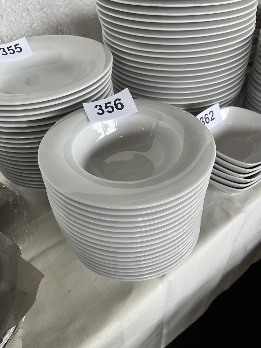 17 St&uuml;ck Porzellanteller Selfman 21 cm Durchmesser