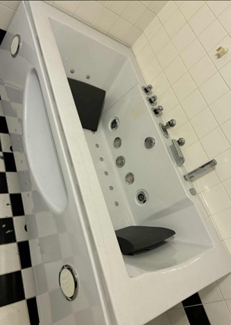 Badewanne?d=2026-05-03 14:19:19