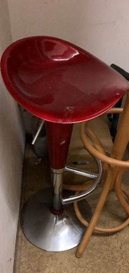 Barhocker � Rot?d=2026-05-03 14:18:39
