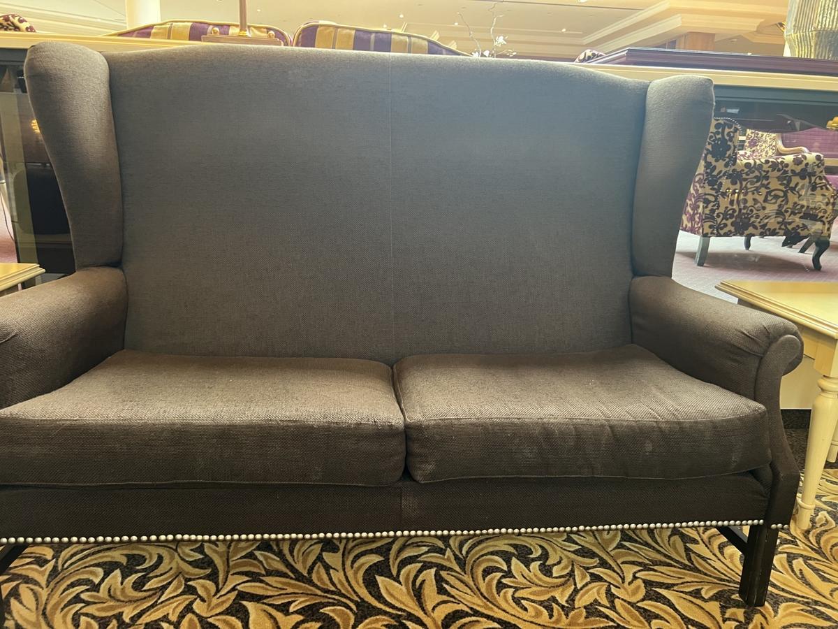 1 Doppelsitzer-Sofa