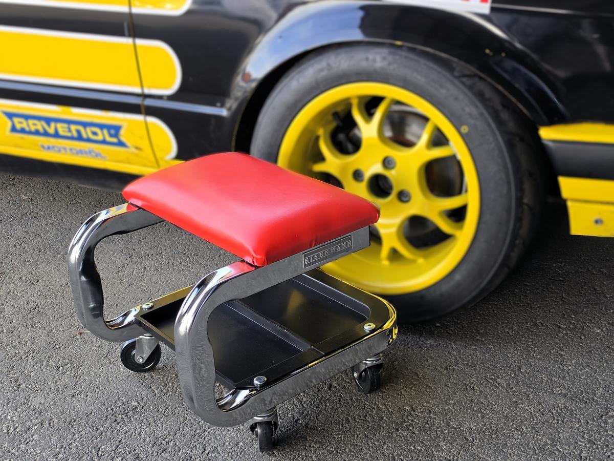Werkstatthocker mit Rollen � Rot/Chrome