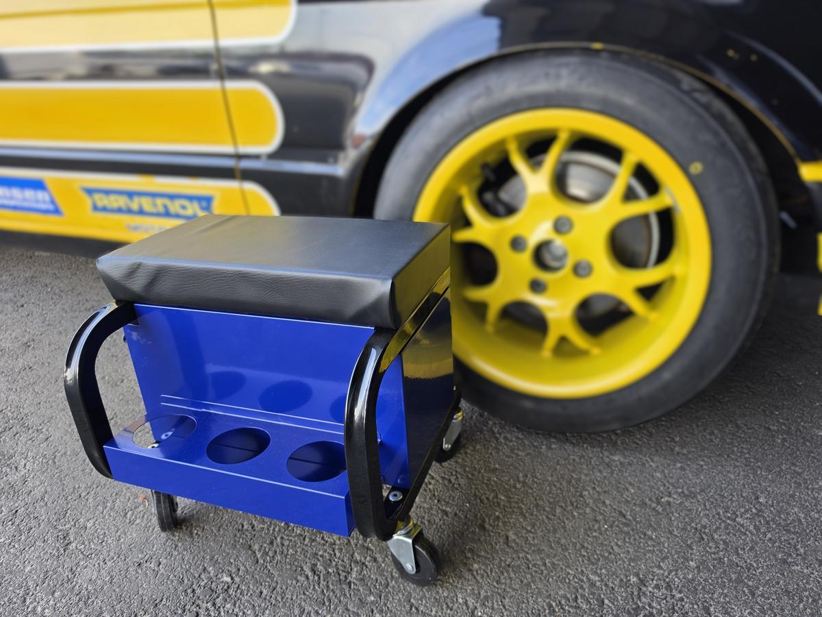 Werkstatthocker mit Laden und Rollen � Blau/Schwarz?d=2026-05-06 20:32:59