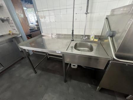 Zulauftisch mit Sp�lbecken ca. 162 x 74 x 86 cm mit Brause