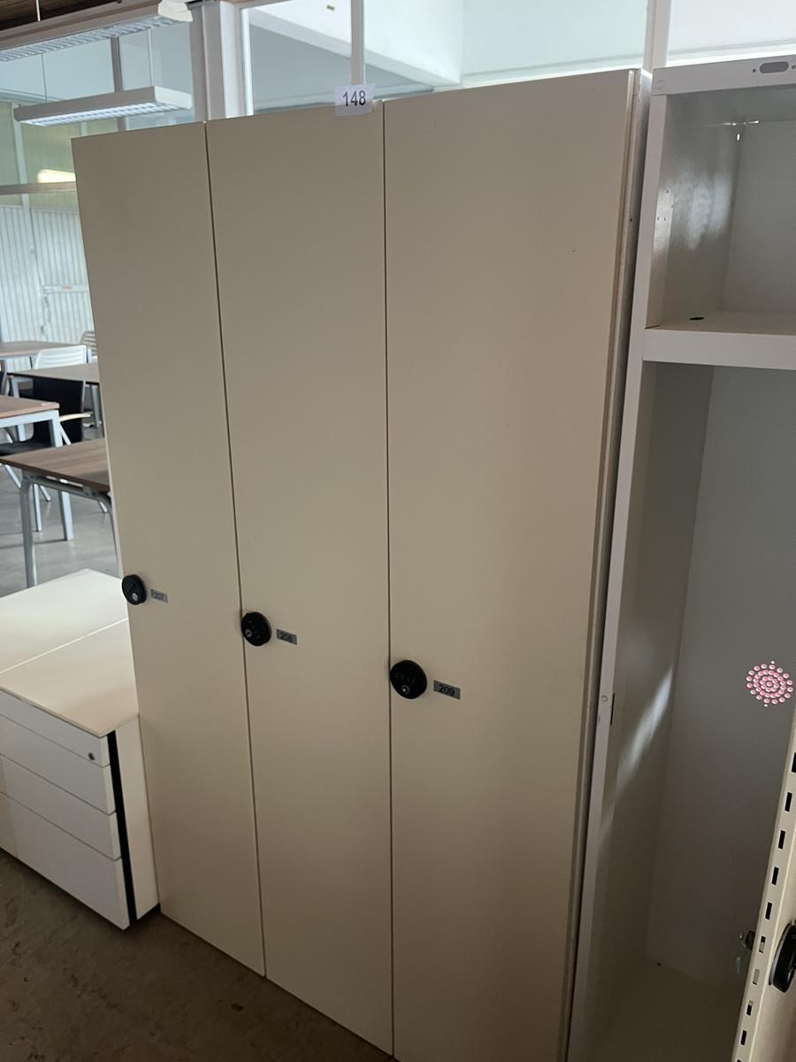 ERKA Umkleideschrank 3teilig?d=2026-05-08 16:19:28