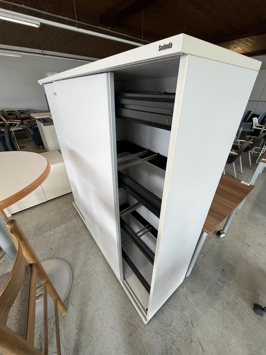 Aktenschrank mit Register-Auszugsladen