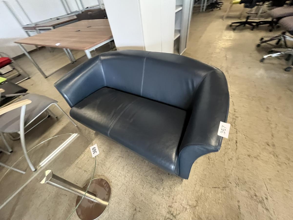 GIULIOMARELLI Sitzsofa ca. 135 x 75 x 72 cm + 2 Stk.Besprechungsst&uuml;hle?d=2026-05-08 16:19:09