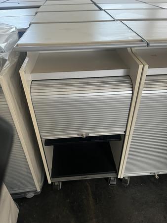 BENE High-Caddy, ca. 58 x 50 x 113 cm mit Rollo und einer B�roauszugslade - zwei Fachebenen