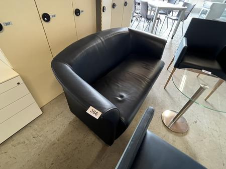 GIULIOMARELLI Sitzsofa ca. 135 x 75 x 72 cm + 2 Stk.Besprechungsst�hle
