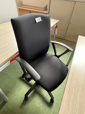B�rodrehstuhl mit Armlehne