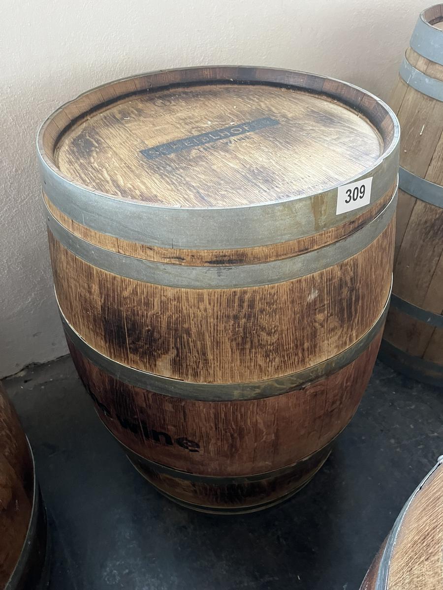Scheiblhofer Weinfass-Bartisch in Holz