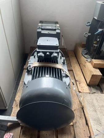 Elektromotor 4 KTC 225 M4 45 kW, ca. 430 kg, BAR TEC VARNOST (siehe Typenschild + Lenze GKS 14-3 M HAR 225 M4