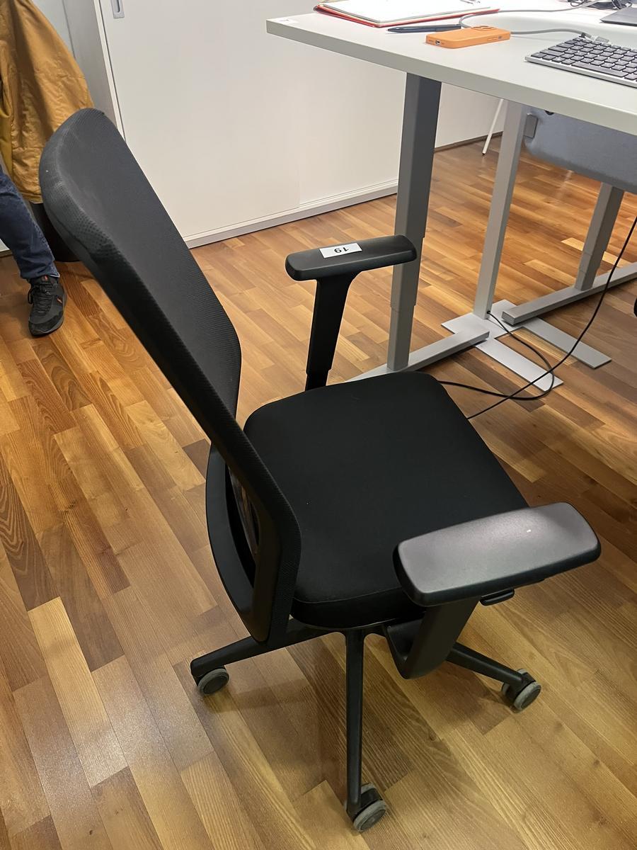 B&uuml;rodrehstuhl mit Armlehne Narbutas?d=2026-05-13 11:55:22