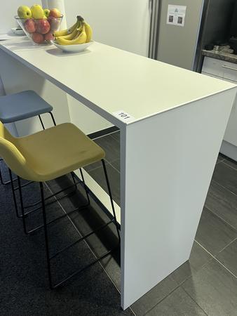 BLAHA Sozialraumtisch ca. 160x45x110 cm mit 2 St�hlen