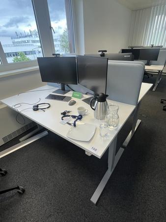 Schreibtisch elektrisch h�henverstellbar 160x80 cm Narbutas