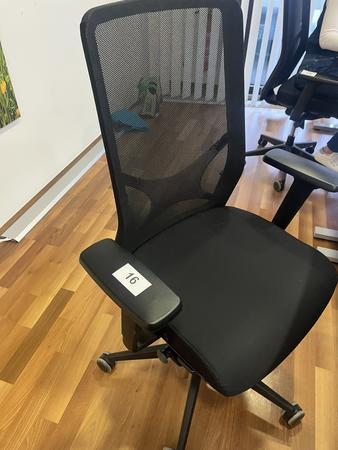 B�rodrehstuhl mit Armlehne Narbutas