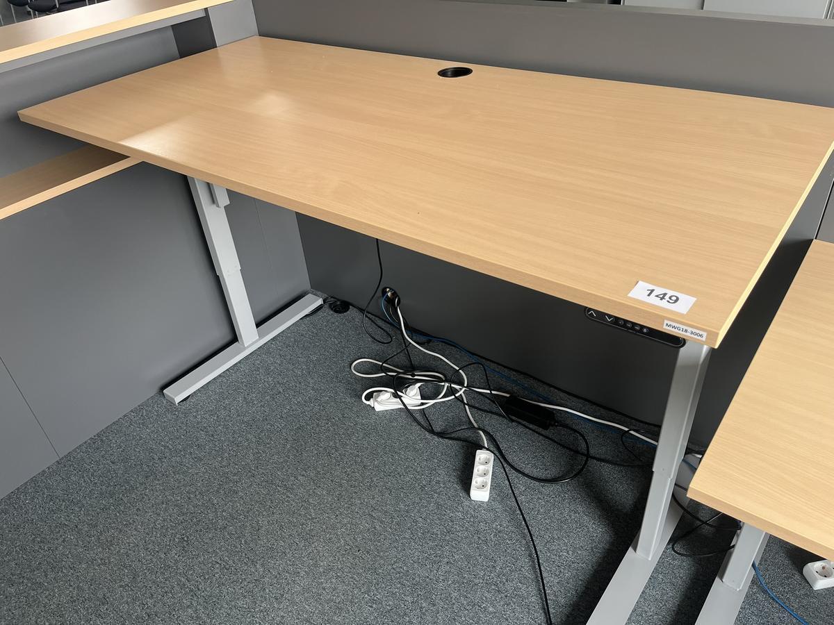 Elektrischer Schreibtisch BENE ca. 170x80 cm?d=2026-05-13 13:46:51