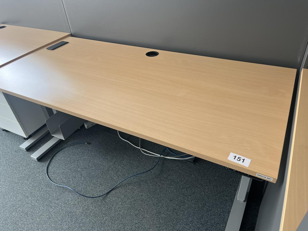Elektrischer Schreibtisch BENE ca. 170x80 cm?d=2026-05-13 13:47:22