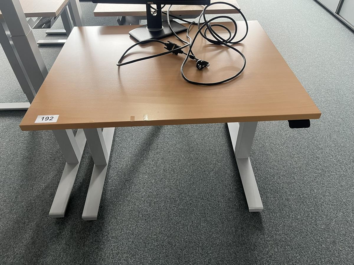 Elektrischer Schreibtische BENE ca.100x70 cm?d=2026-05-13 13:46:53