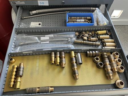 Kompletter Bestand an 7 Laden mit Messing-Rohrgewindefittingen (siehe Fotos) Kompletter Bestand an 7 Laden mit Messing-Rohrgewindefittingen (siehe Fotos)