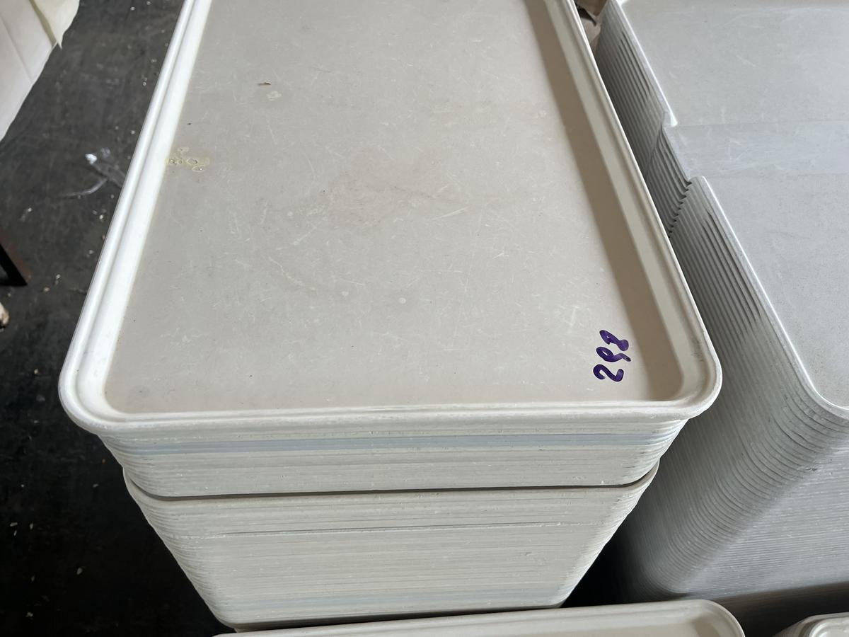 ca. 50 Stk. Serviertabletts