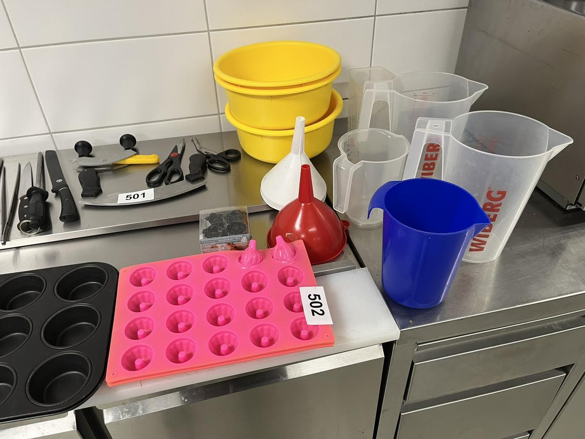 Konvolut Messbecher und Formen