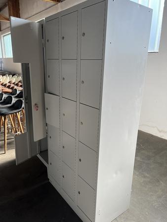 Spind mit Schl�ssel, 15 F�cher 90 x 50 x 195 cm