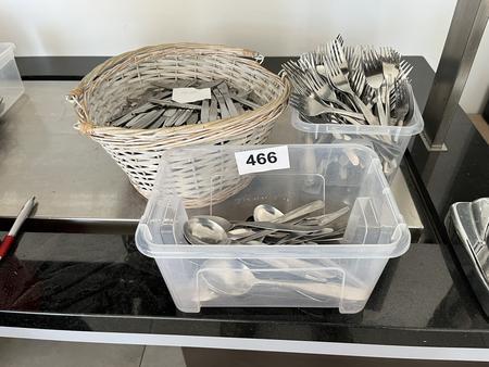 370teiliges Besteckset, ca.175 Messer, 175 Gabeln und 20 L�ffel